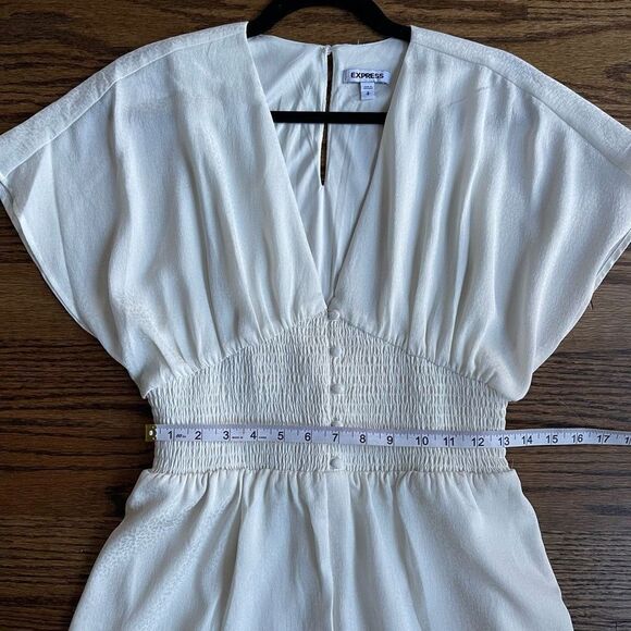 Express white cream deep Vneck romper onesie smocked small - Picture 8 of 13